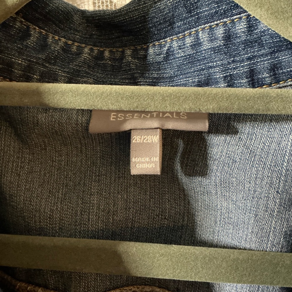 Essentials Blue Denim Jacket size 26 / 28 w - Picture 3 of 6